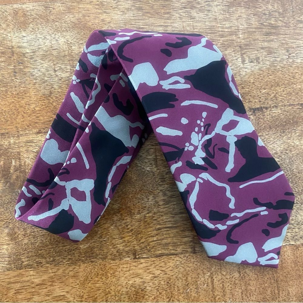 Vintage Kriziauomo Krizia camo style silk neck tie